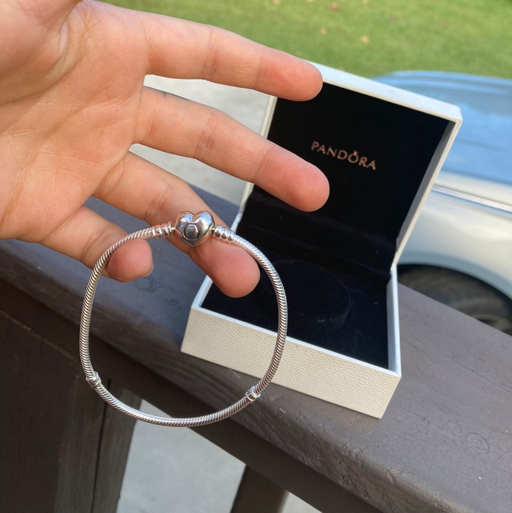Original Pandora! 925 ALE, I have the pandora receipt, never worn, size 9